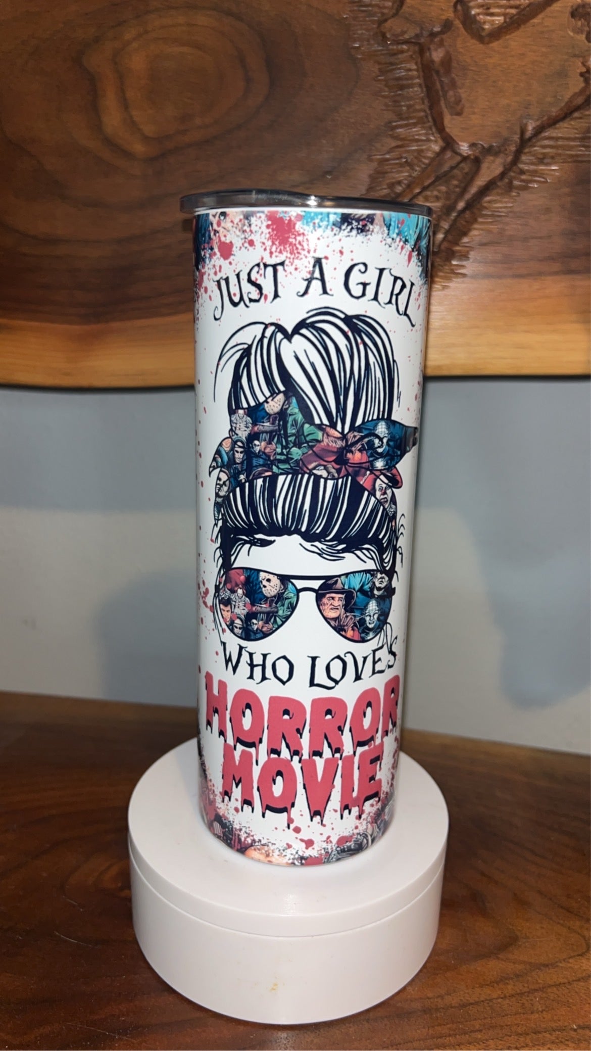 Girl who loves horror 20oz